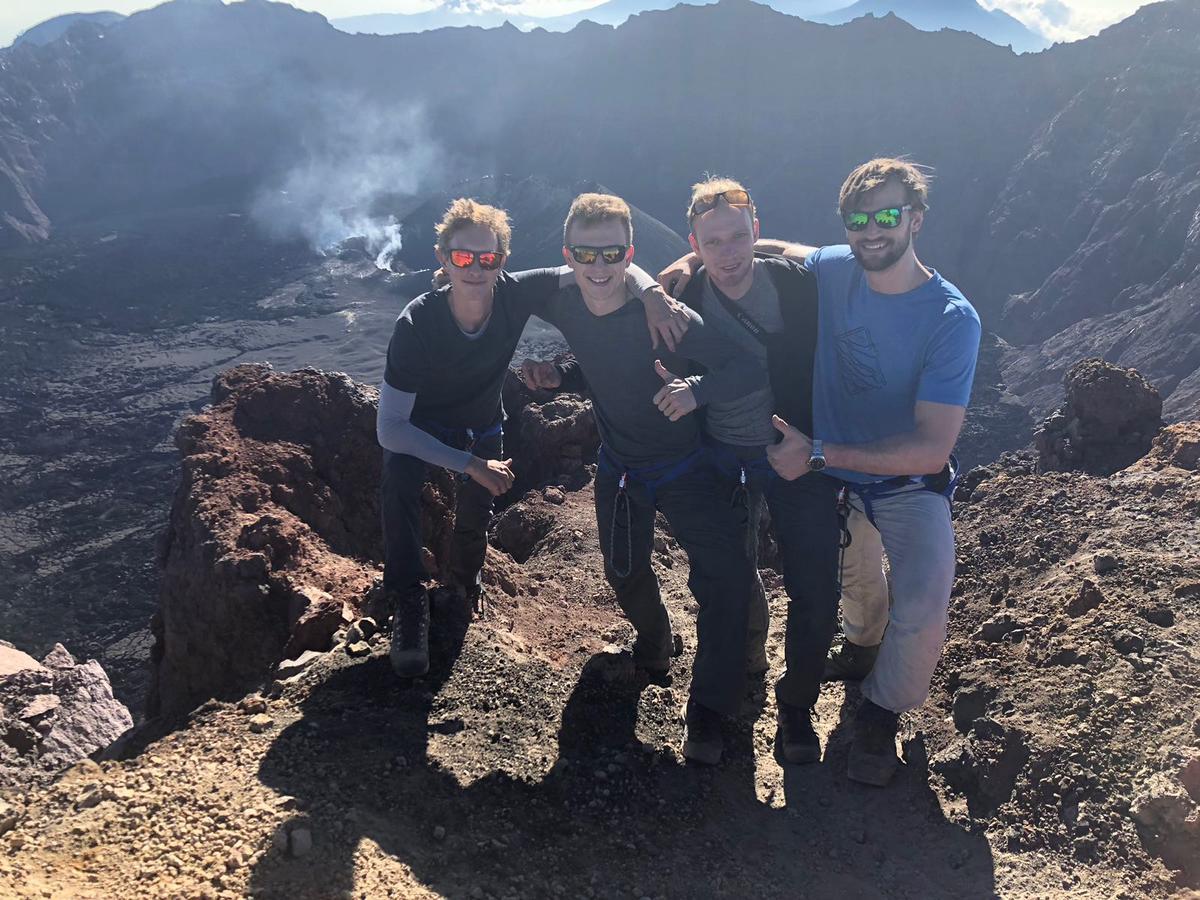 Thalia Homestay & Ijen Bromo Tour Banyuwangi  Zewnętrze zdjęcie